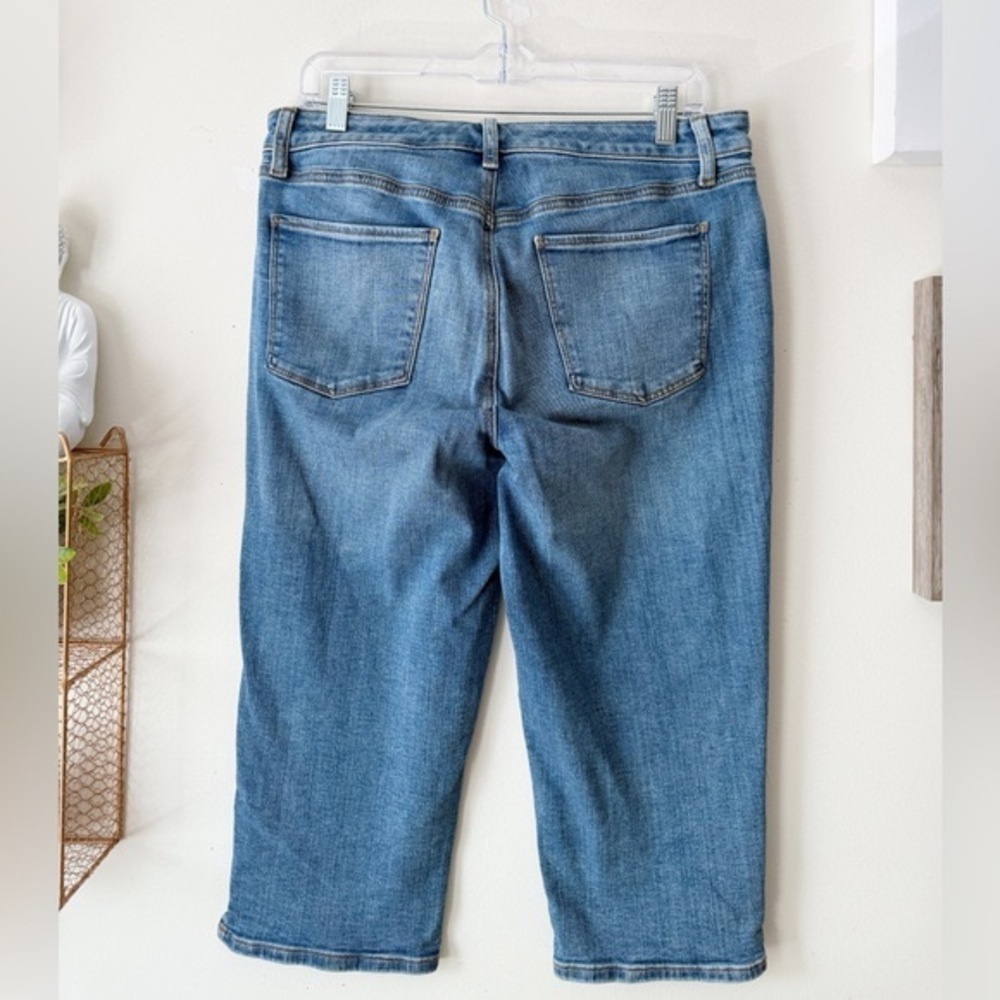 Talbots The Pedal Pusher Length Jeans High Rise Curvy Fit Blue Skye Wash Size 10 - Picture 6 of 14